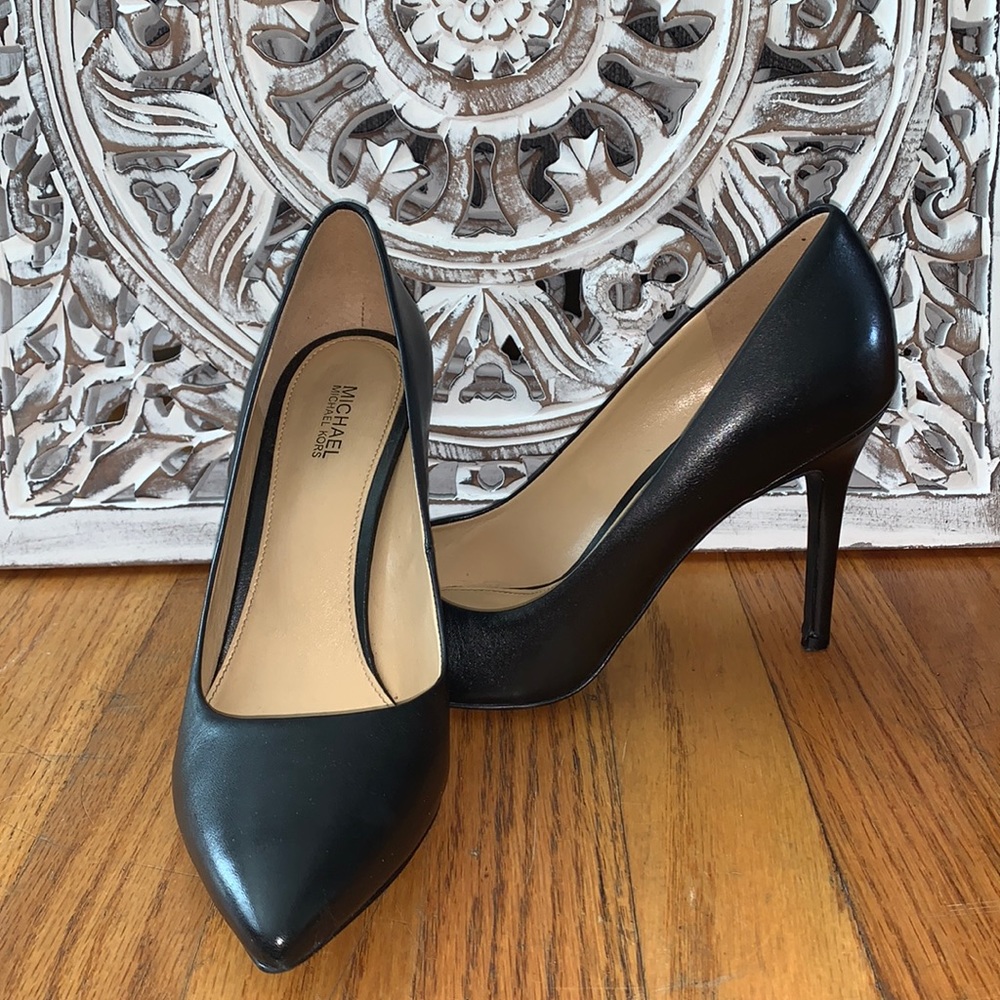Michael Kors Black Pumps Size 8